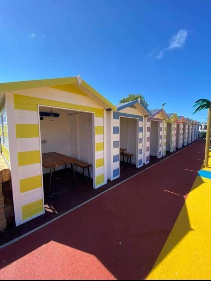 6 Berth Caravan On Marine Holiday Park Hotel Rhyl Bagian luar foto